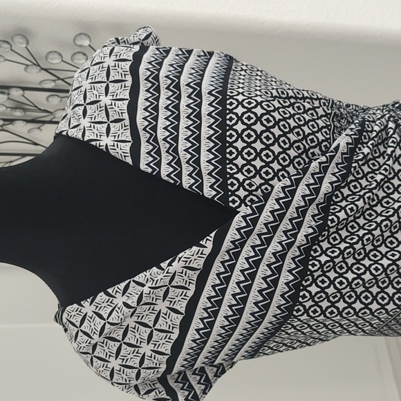 Tommy Bahama Tropical Terrazza Stretch Jersey Faux Wrap Dress M Black White - Picture 5 of 16